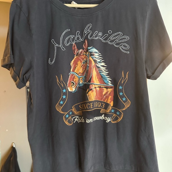 Messy bun just chilln: Horse Graphic Tee - Charcoal - Picture 1 of 2